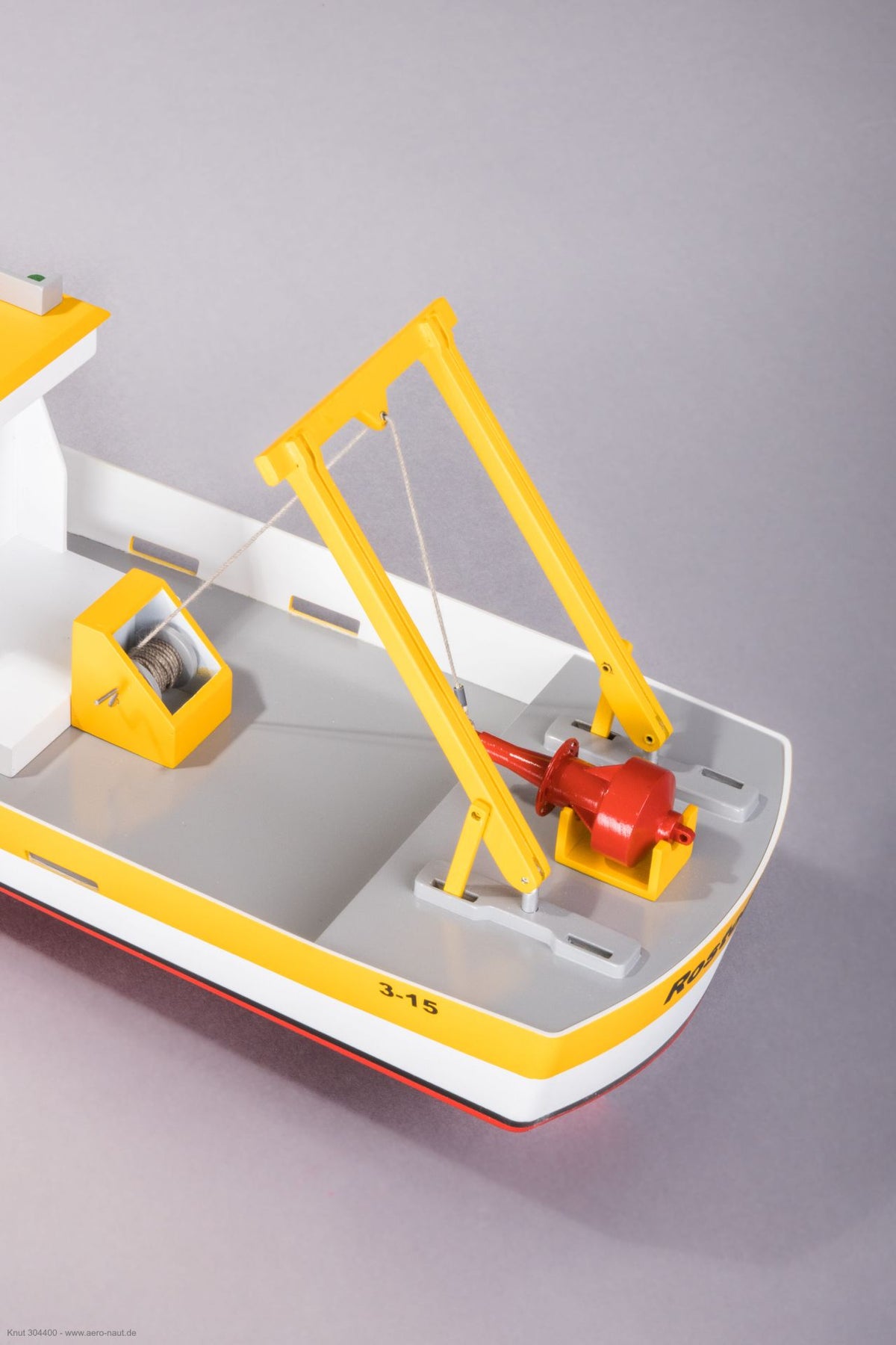 aeronaut Knut RC-Arbeitsschiff, Arbeitskran und Seilwinde auf dem Achterdeck