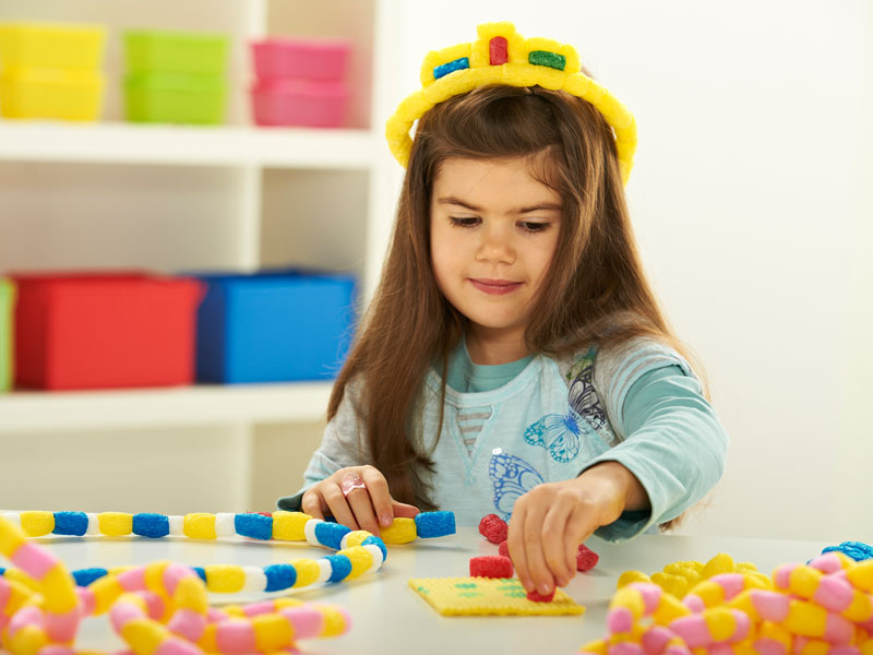 fischer TiP Creativ Box XXL, ca. 8000 Stk. mit Werkzeug und Zubehör