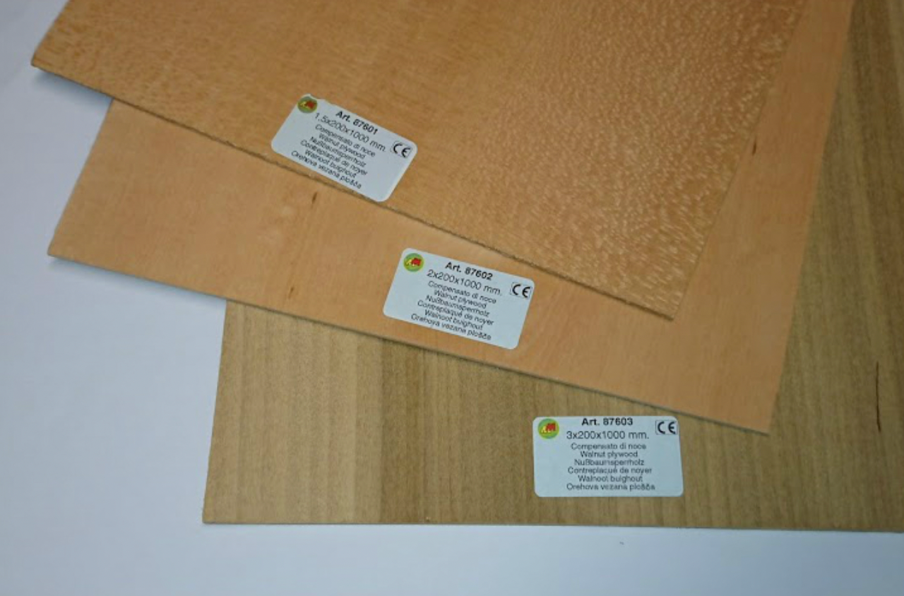 Walnußsperrholz 1000 x 200 x 5.0 mm 3 fach