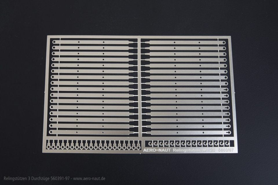 Relingstützen geätzt 3 Züge Höhe 13,4 mm, 30 Stück, 1:75, Durchzüge 0,3/0,3/0,5mm