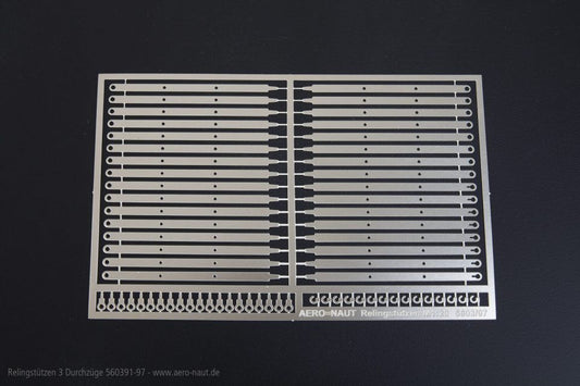 Relingstützen geätzt 3 Züge Höhe 13,4 mm, 30 Stück, 1:75, Durchzüge 0,3/0,3/0,5mm