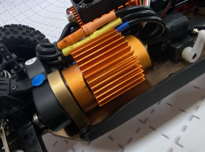 DF06 PRO Brushless 4WD Truck mit Gyro + Fernsteuerung, 1:14, RTR Spritzwassergeschützt