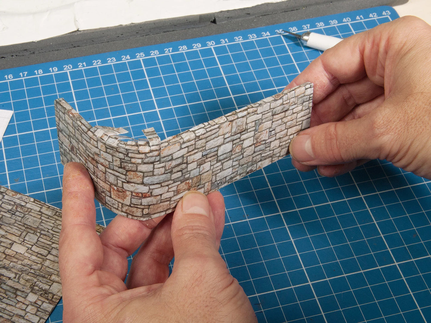 3D-Kartonplatte “Bretterwand”, verwittert, 250 x 125 mm
