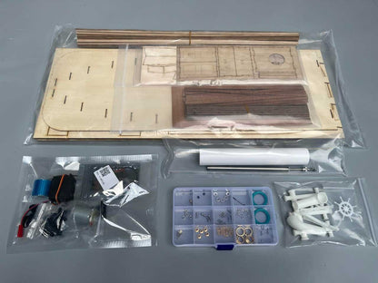 Pichler Holger RC-Dampfschlepper Bausatzinhalt mit Holzteilen, Motor, Servo, Welle und Beschlägen