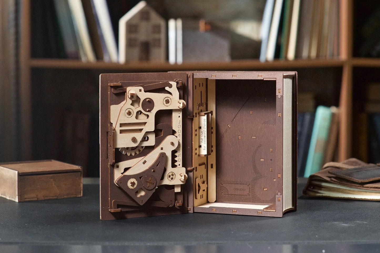 Buchtresor – Book of Secrets     UGears